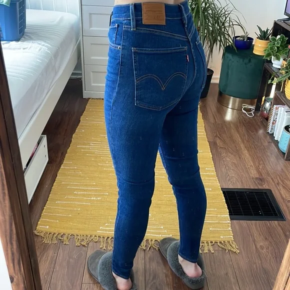 Levi’s mile high super skinny jeans. - Picture 4 of 4